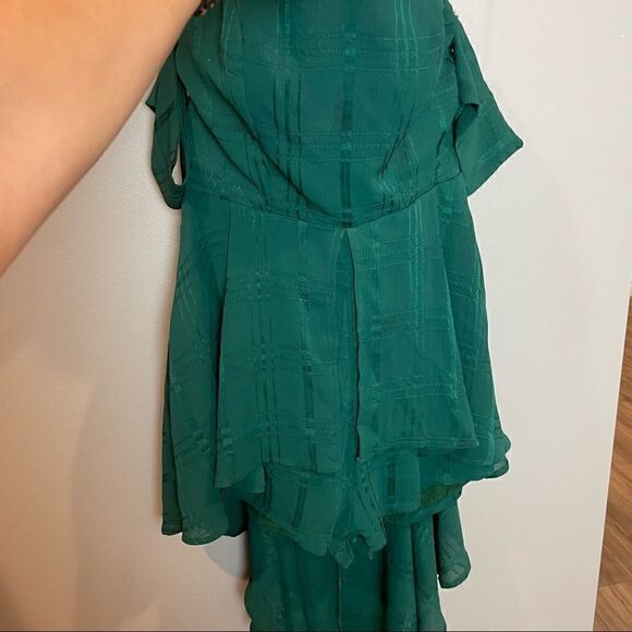 Saints + Secrets green romper 8 - Picture 5 of 13